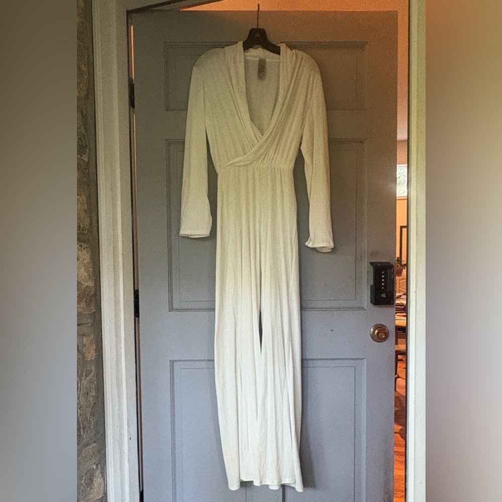 Go Couture Surplice V-Neck Long Sleeve Jumpsuit - NWOT